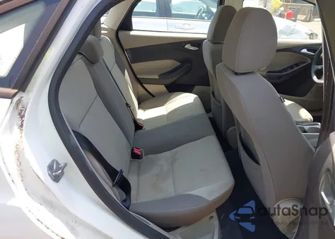 2014 Ford Focus Se z USA, uszkodzony, nr VIN 1FADP3F26EL121876